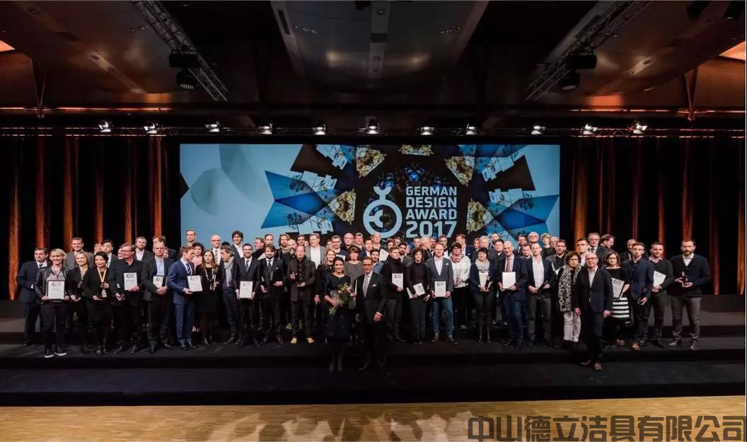 德立開(kāi)放式浴室