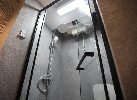 德立開(kāi)放式浴室